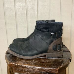 Aldo boots, size 9.